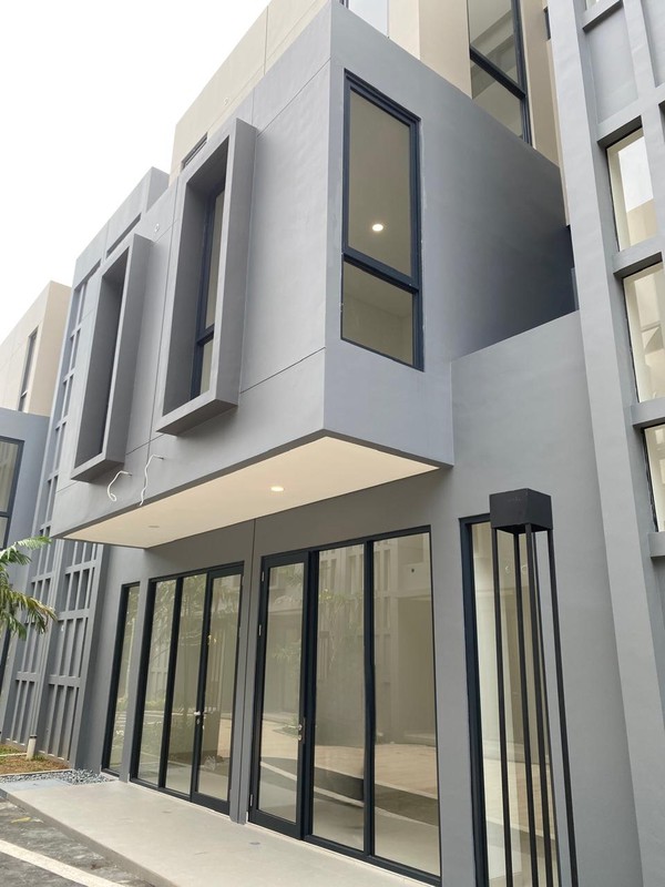 Fast Rent. Ruko mewah Delrey Business Townhouse, BSD City