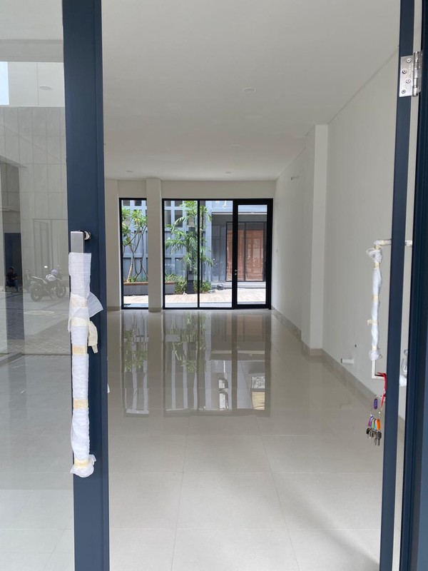 Fast Rent. Ruko mewah Delrey Business Townhouse, BSD City