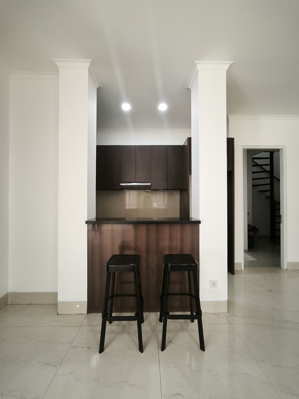 Townhouse mewah di lokasi emas Kemang!