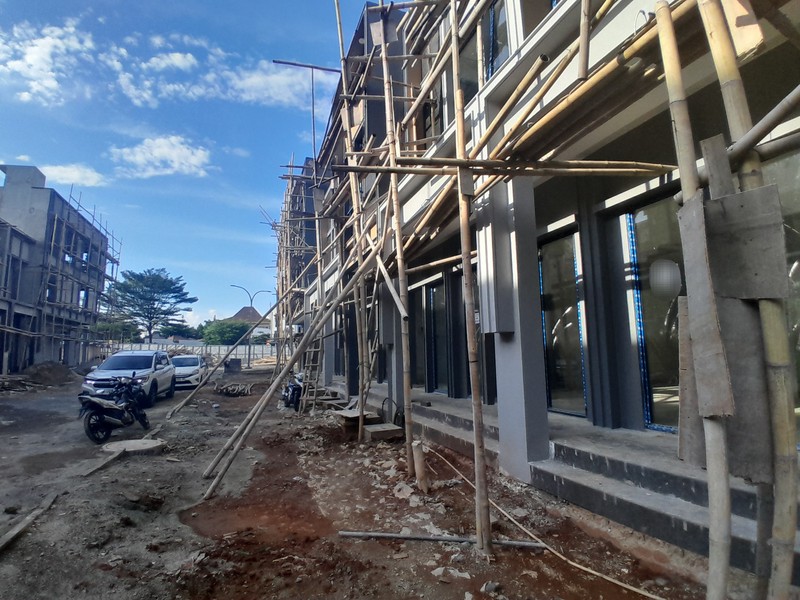 Ruko Gandeng Premium di CBD Kota Wisata Ruko North Square District Cibubur