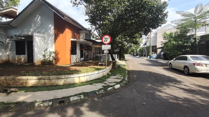 Rumah Hook Strategis di Perumahan D-Sanctuary, Jatimakmur, Pondok Gede - Nyaman & Siap Huni