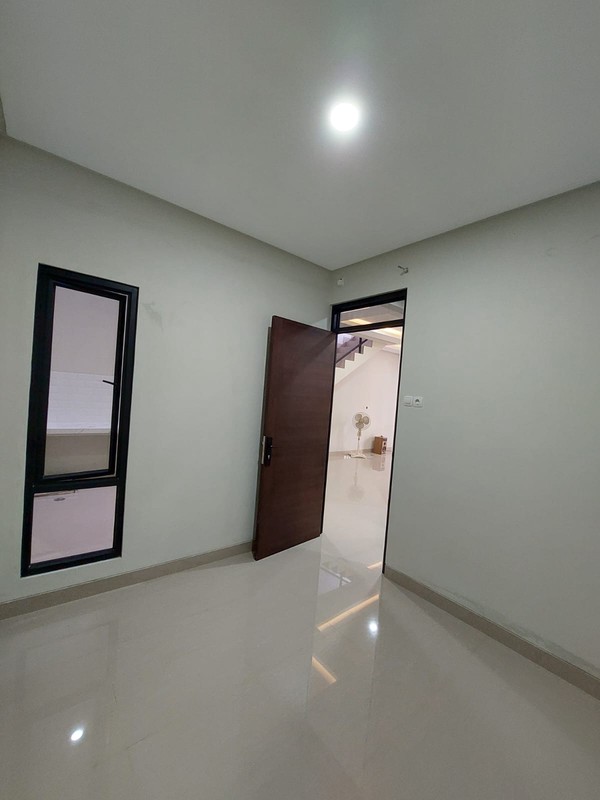 Rumah Cantik Siap Huni dengan Hunian Nyaman dan Asri @Pinang, Tangerang
