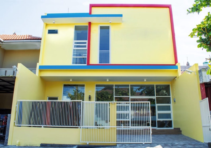 Dijual Rumah Dua Lantai Babatan Pratama  Surabaya  Bisa untuk buka usaha tempat kost, kantor,dan lainnya