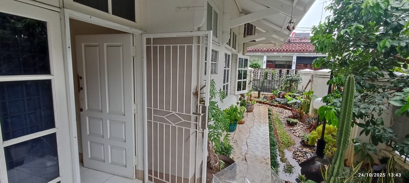 Hunian Eksklusif Siap Huni di Cinere - Posisi Hook, Desain Nyaman, dan Akses Premium