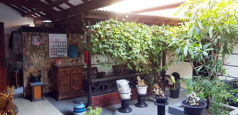 Rumah di Tenggilis Mejoyo Utara Surabaya Selatan, Lokasi Strategis dekat UBAYA, RS UBAYA & berbagai tempat kuliner, Row Jalan bisa 3 mobil, Terawat