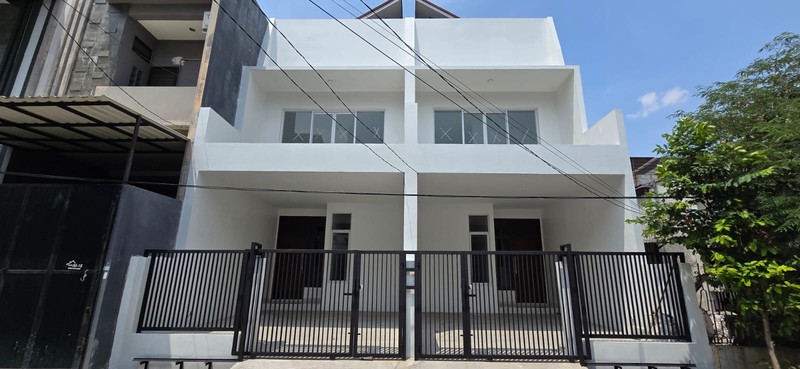Rumah Dijual di Taman Ratu 