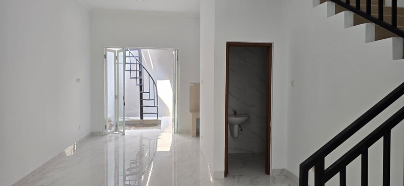 Rumah Dijual di Taman Ratu 