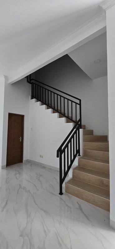 Rumah Dijual di Taman Ratu 