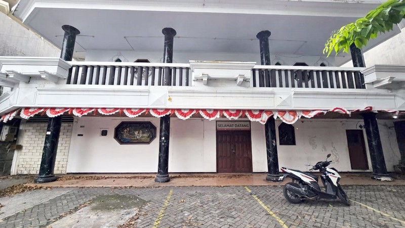 Rumah di Raya Margorejo (Ex. Toga Mas) Surabaya Selatan, Cocok untuk usaha / Kantor / Resto / Klinik dsb, Nol Jalan Raya - TS -