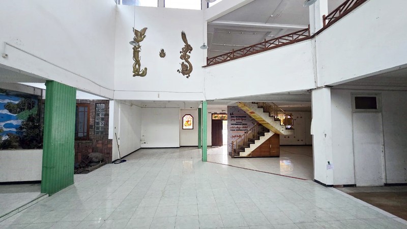 Rumah di Raya Margorejo (Ex. Toga Mas) Surabaya Selatan, Cocok untuk usaha / Kantor / Resto / Klinik dsb, Nol Jalan Raya - TS -