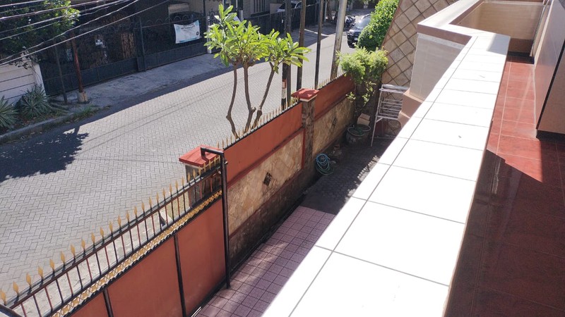 Dijual Rumah Darmo Permai Selatan Surabaya Barat - Cocok untuk Hunian atau Kantor