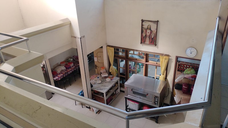 Dijual Rumah Darmo Permai Selatan Surabaya Barat - Cocok untuk Hunian atau Kantor