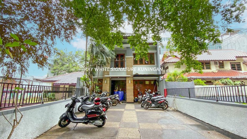 Rumah 2 Lantai Cocok Untuk Silent Office di Tebet Mas Indah