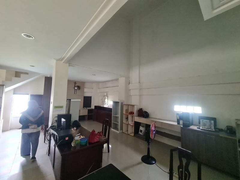 Rumah Minimalis 2.5 lantai ada basement di Taman Simpruk Lippo Cikarang posisi strategis , tenang dan nyaman