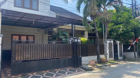 Dijual Rumah Asri Siap Huni di Komplek PEMDA Jati Asih - Bekasi  Rumah 2 lantai luas & nyaman di lingkungan tenang  bebas banjir!