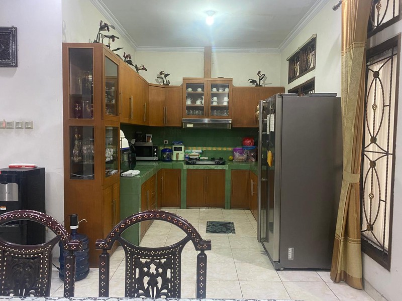 Dijual Rumah Asri Siap Huni di Komplek PEMDA Jati Asih - Bekasi  Rumah 2 lantai luas & nyaman di lingkungan tenang  bebas banjir!