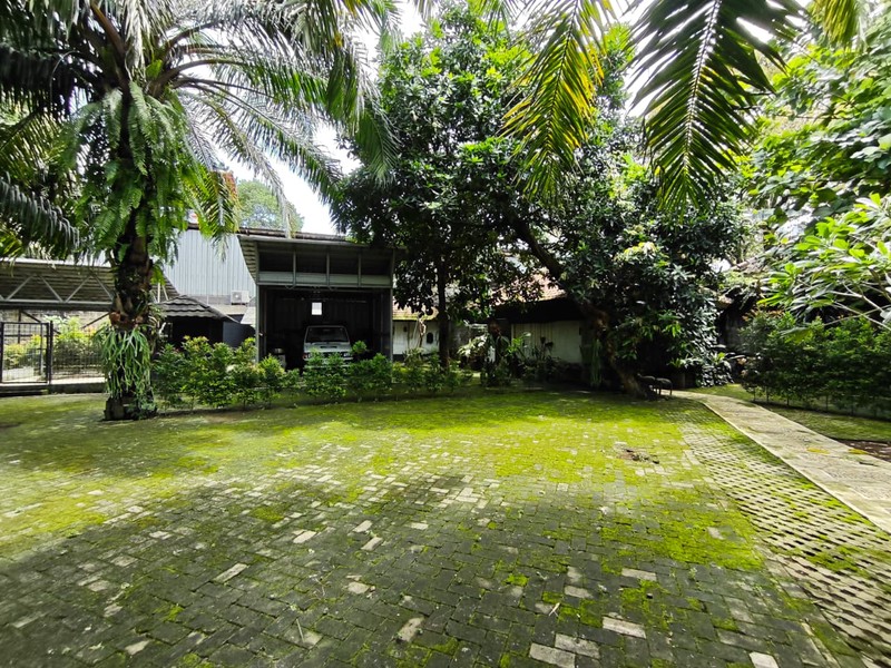 Disewakan lahan  strategis  dekat Labschool di tarumanegara ciputat cocok  untuk restauran atau cafe