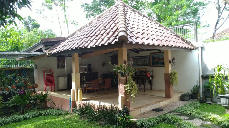 Rumah Mewah 2 Lantai Siap Huni, 409 Meter Persegi Hanya 5 Menit ke Ring Road Utara & Kampus Ternama