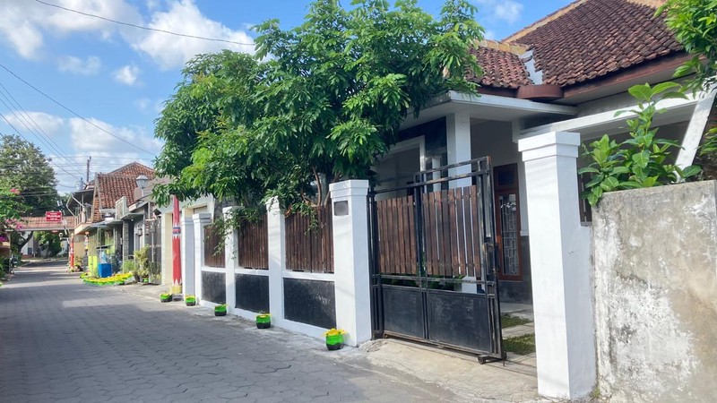 Investasi Rumah 1,5 Lantai Lt 390 Meter Persegi Di Dekat Pasar Stan, Ring Road Utara 
