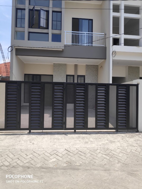 Dijual Rumah Wisma Mukti Surabaya Timur - Desain Modern dan Material Berkualitas