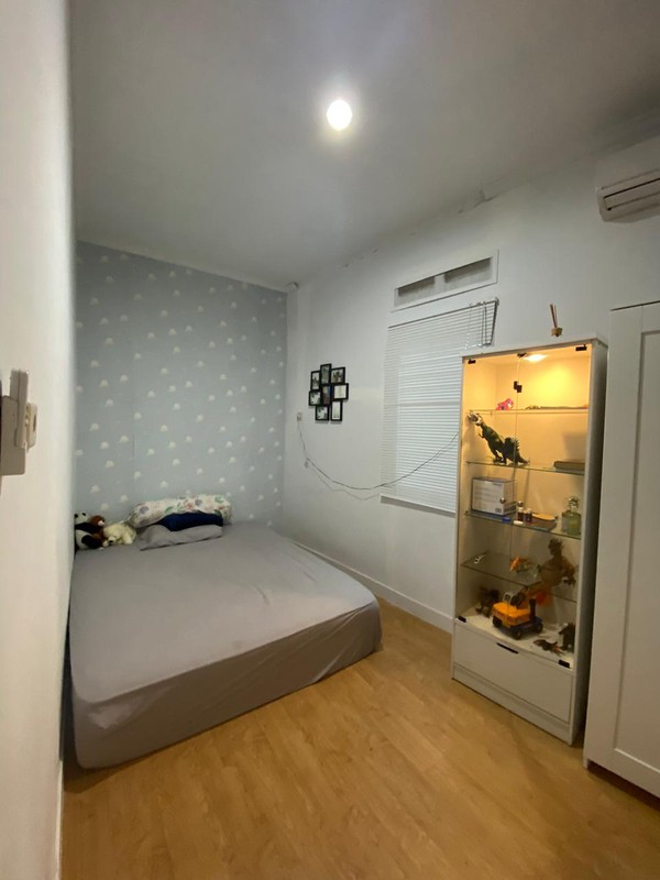 Rumah Cantik Siap Huni di Pondok Aren Bintaro KT 3 KM 2 Sertifikat SHM