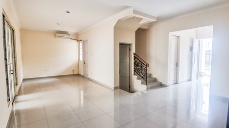 Rumah Mewah di Jl utama Lippo Cikarang dekat dengan sekolah Dian Harapan, Tunas Bangsa,Caris Global,  Kawasan EJIP, Delta Silicon, Jababeka