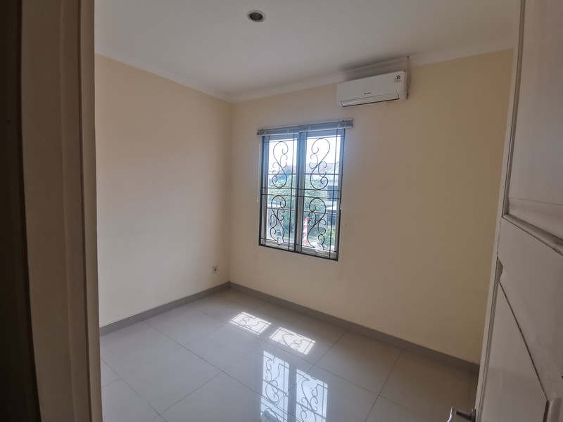 Rumah Mewah di Jl utama Lippo Cikarang dekat dengan sekolah Dian Harapan, Tunas Bangsa,Caris Global,  Kawasan EJIP, Delta Silicon, Jababeka