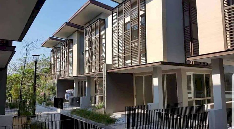 Rumah 2 Lantai Surabaya Barat Wisata Bukit Mas Cluster Notredame