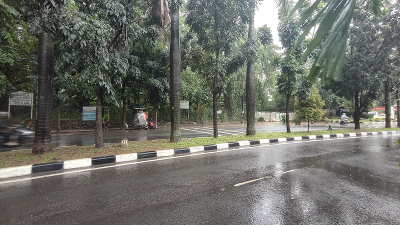 Kavling/ Tanah Pinggir Jalan Raya Strategis di Bintaro Permai Raya 1033m2 - Cocok untuk Usaha Komersial!