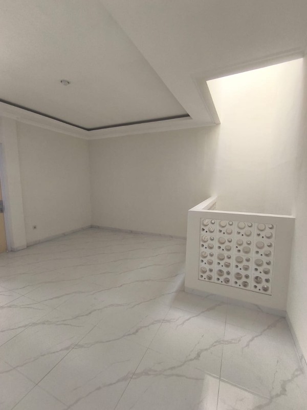 Dijual Rumah Baru Ketintang Madya Surabaya Selatan - Bangunan Premium Siap Huni