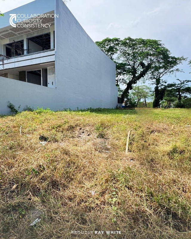 Jual Tanah Citraland Surabaya Bukit Golf View Golf - Kavling Premium Raya Bukit Golf Lokasi Strategis Dekat Pakuwon, Dekat Tol Tandes Lokasi Premium & Investasi Tinggi