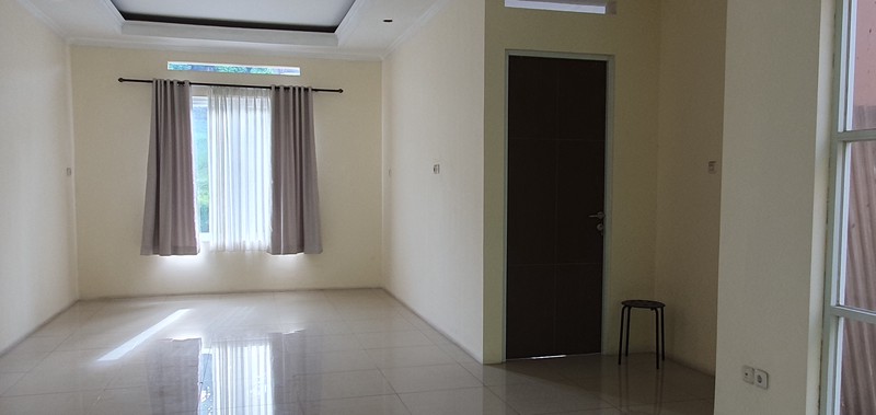 Dijual Rumah Setraduta Hegar Mainroad