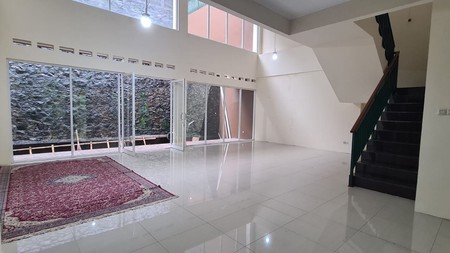 Dijual Rumah Setraduta Hegar Mainroad