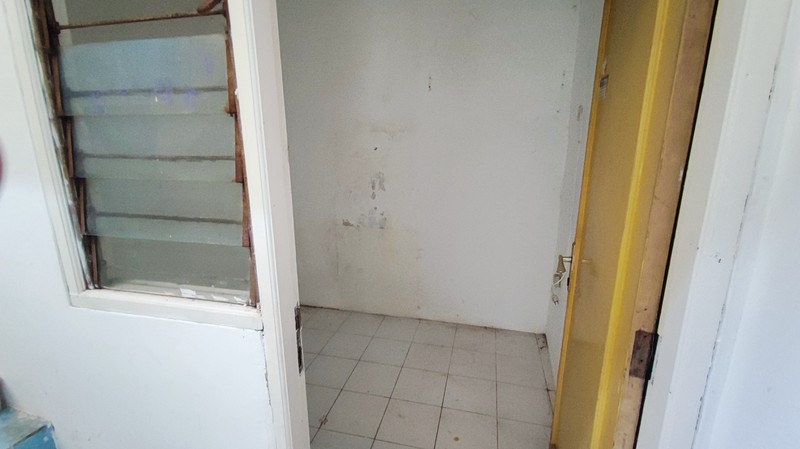 Banting Harga. Rumah standar Griya Loka, BSD