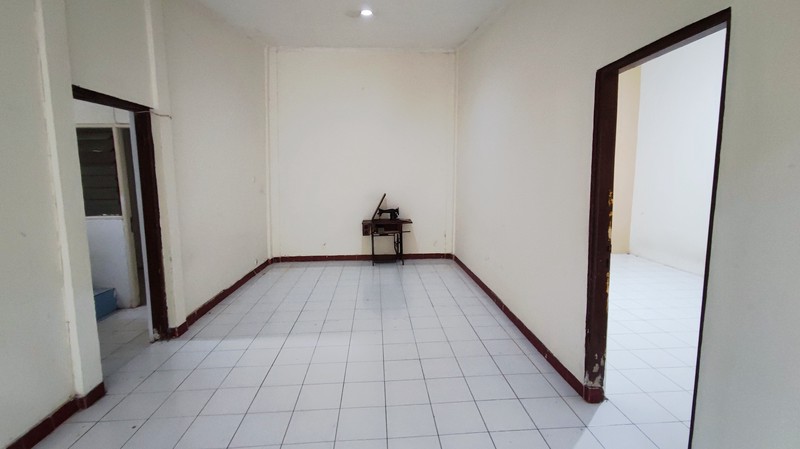 Banting Harga. Rumah standar Griya Loka, BSD