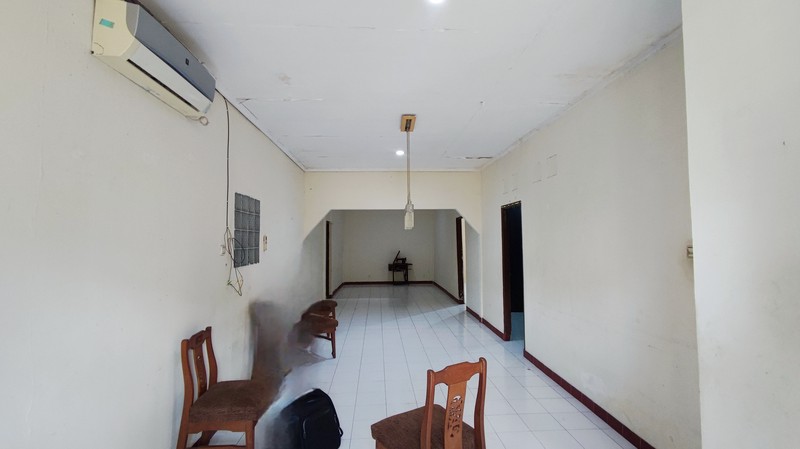 Banting Harga. Rumah standar Griya Loka, BSD