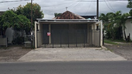 Disewakan Ruang Usaha Lokasi Strategis di Jl Imogiri Barat Sewon Bantul