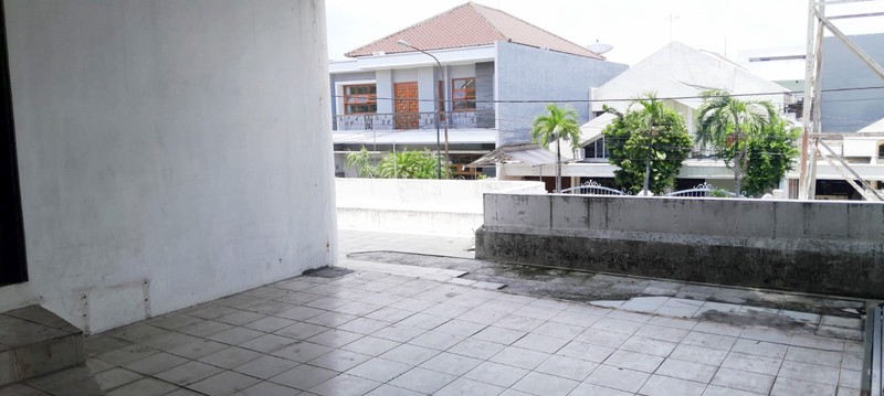 Rumah di Kertajaya Indah Timur Surabaya Timur 2 Lantai... DISEWAKAN JUGA !!! - JK -