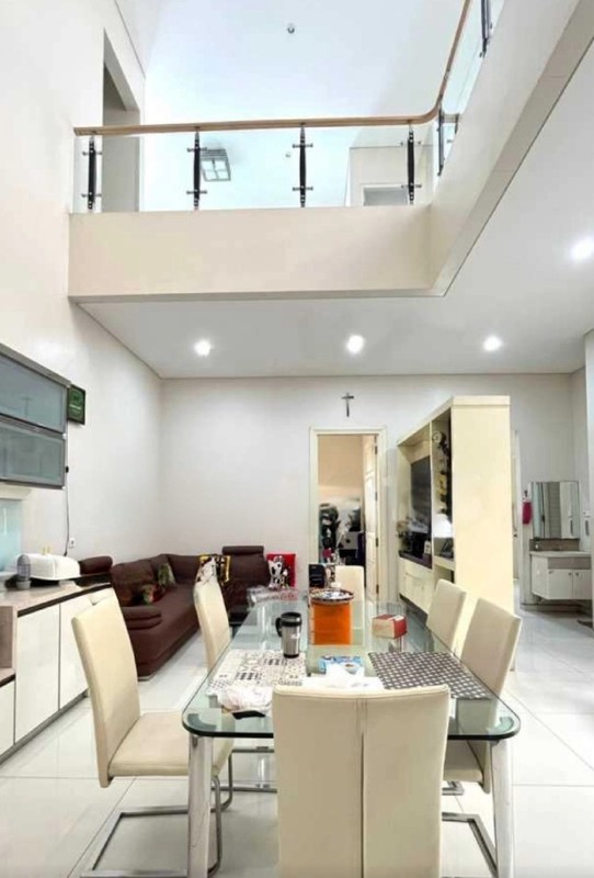 MURAH LUAS 240 m2 Dijual Rumah Citraland Somerset - Golf Avenue Surabaya Barat - Modern 2 Lantai Dekat Uc, Hokky Buah, Ciputra Hospital