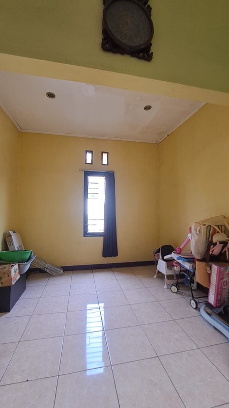 Rumah Siap Huni dengan Hunian Nyaman dan Asri Lokasi Strategis di Pinggir Jalan di Pondok Aren