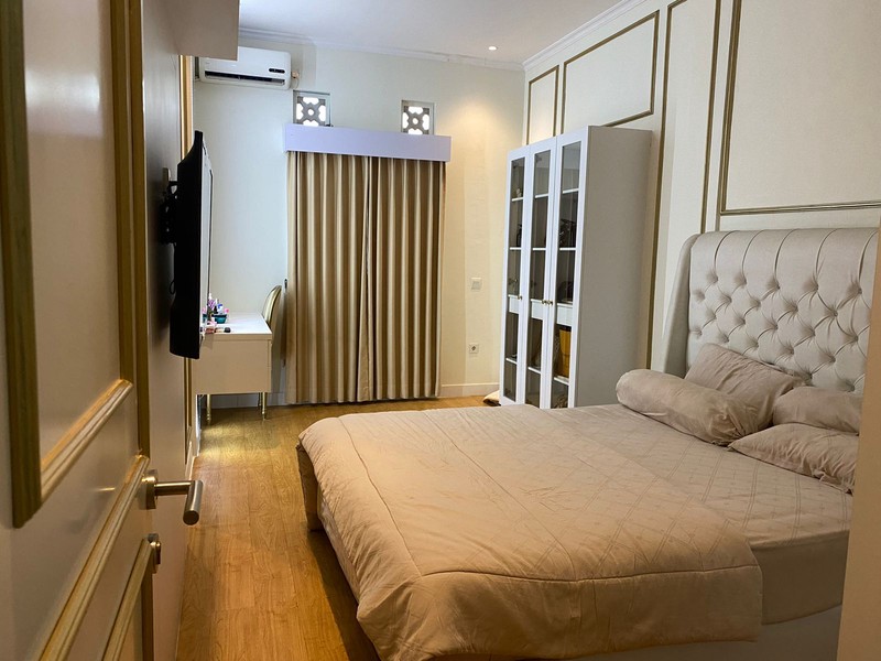 Rumah Cantik Semi Furnish Siap Huni di Pondok Aren Bintaro KT 3 KM 2 Sertifikat SHM