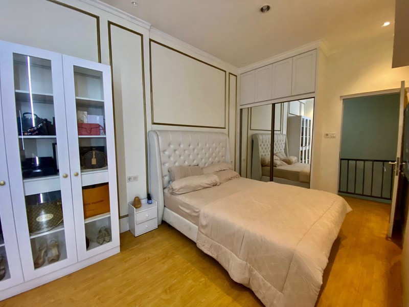 Rumah Cantik Semi Furnish Siap Huni di Pondok Aren Bintaro KT 3 KM 2 Sertifikat SHM