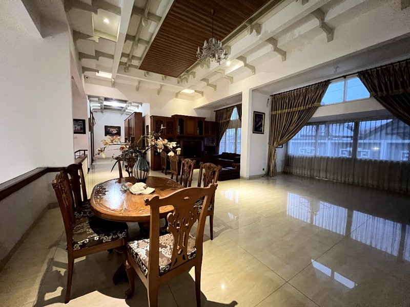 Rumah Mewah Disewakan di Gegerkalong Sayap Setiabudi Bandung Kota