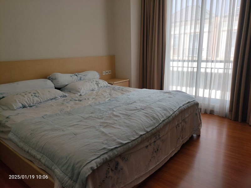 Rumah Hoek Badan, 2 lantai di Alegria Park BSD dekat Santa Ursula BSD