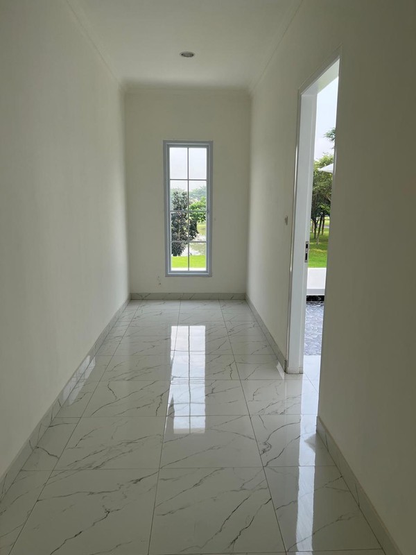 Rumah Cantik Bagus Siap Huni 2 Lantai dengan KT 5+2 KM 5+1 Hunian Nyaman dekat Kedaton Golf