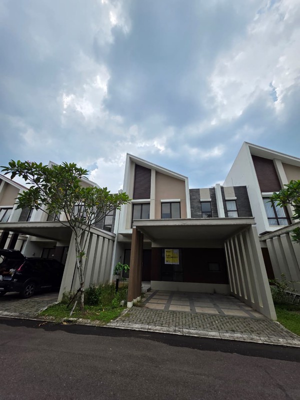 Rumah Bagus di Dalam Cluster dengan kondisi Terawat Baik dan Siap Huni @Cimanggis, Depok