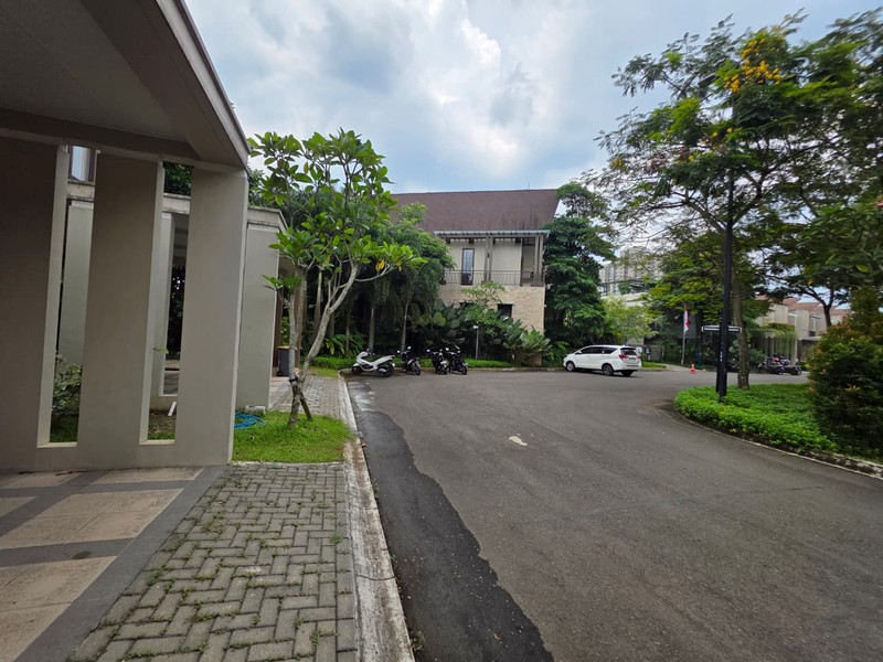 Rumah Bagus di Dalam Cluster dengan kondisi Terawat Baik dan Siap Huni @Cimanggis, Depok