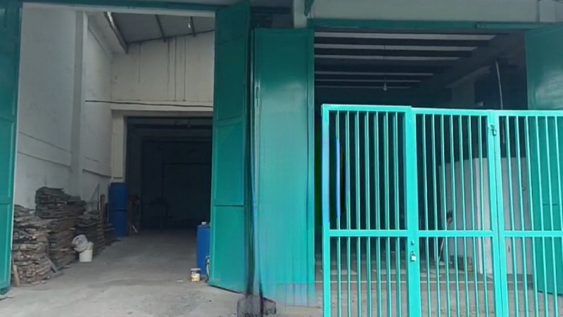 MURAH Disewakan Ruko plus Gudang  Jalan Raya Banjar Sugihan - Raya Manukan Kulon - Nol Jalan Raya Row Lebar 4 Mobil Surabaya Barat Dekat Margomulyo, Tandes, Grand Pakuwon, Akses Tol Benowo