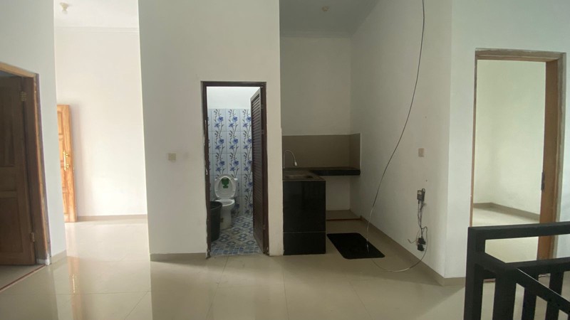 Cocok untuk Bisnis Anda, Ruko 2 Lantai Siap Disewa di  Nusupan, Trihanggo, Gamping, Sleman