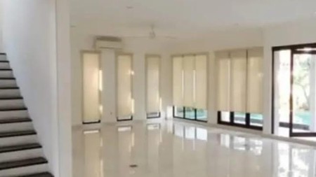 Di jual/Disewa Rumah Mewah  di Jl Kemang Dalam Jaksel